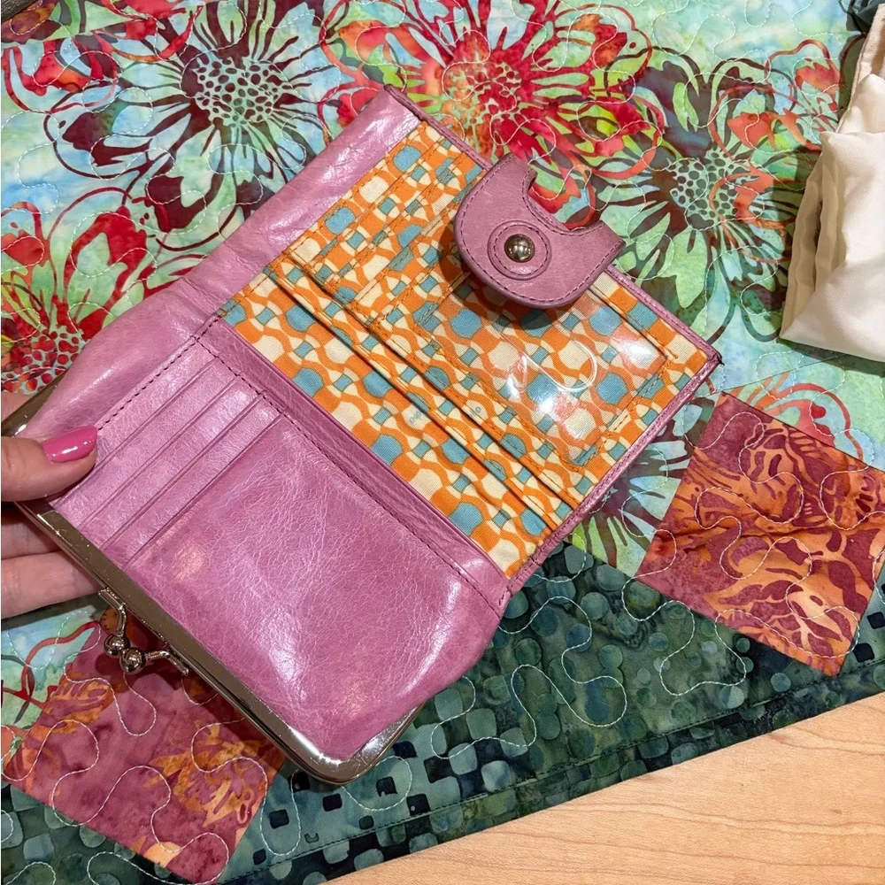 HOBO Lavender Clutch - Picture 2 of 5
